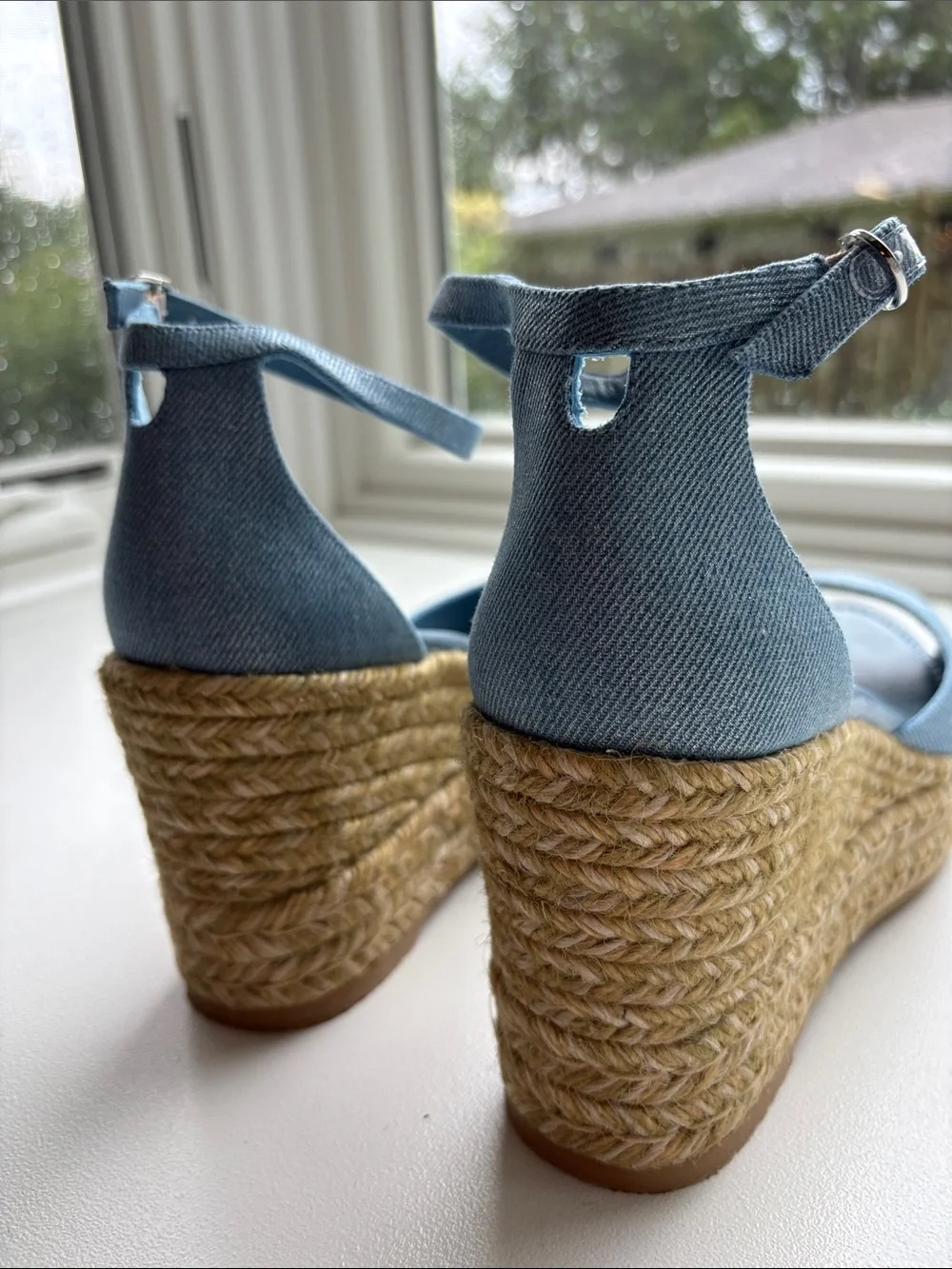 Stuart Weitzman never worn NUDISTCURVE ESPADRILLE WEDGE size 10.5